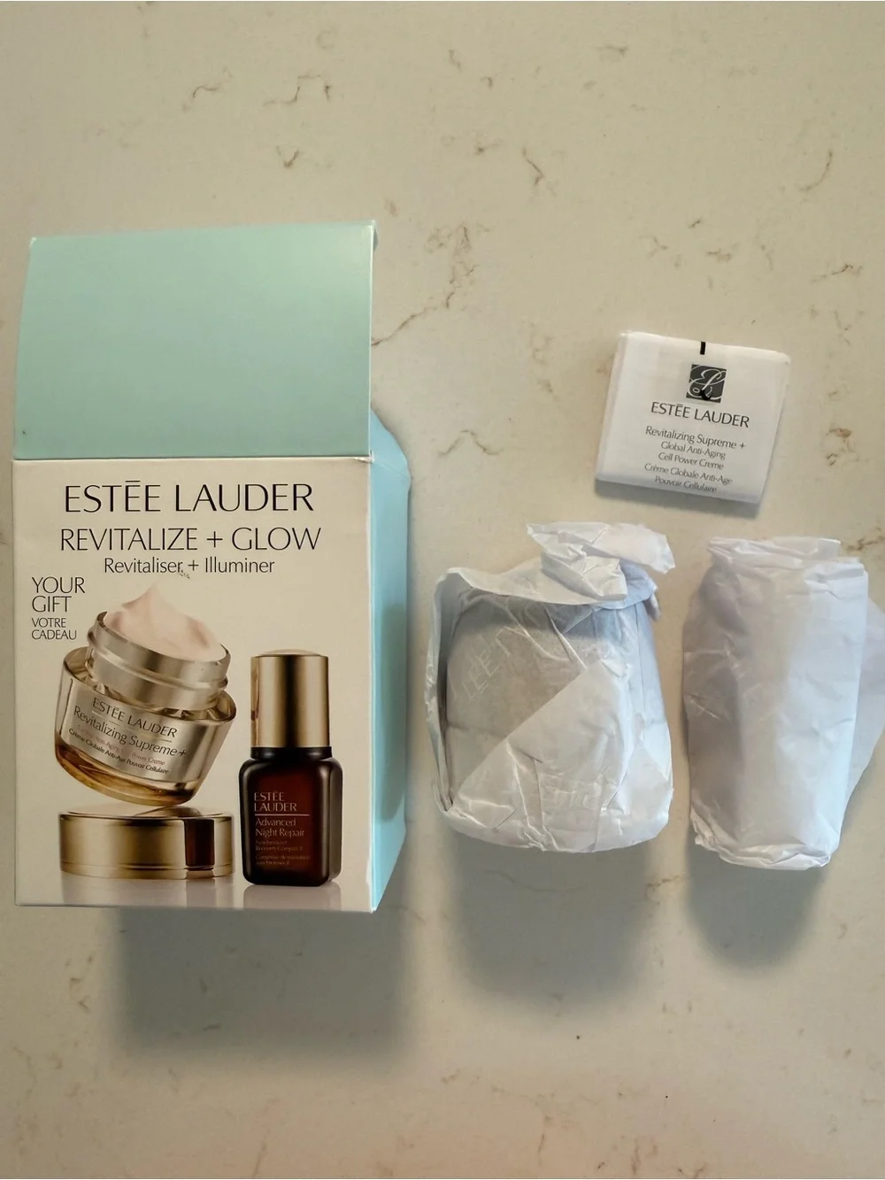 Estée Lauder Revitalize + Glow Set Revitaliser + Illuminer travel set - Picture 3 of 6